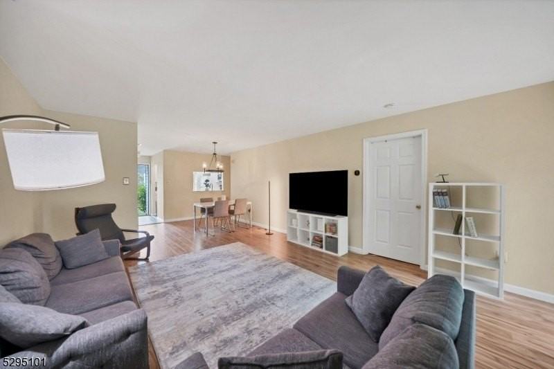 115 Wycombe Pl - Photo 5 of 30