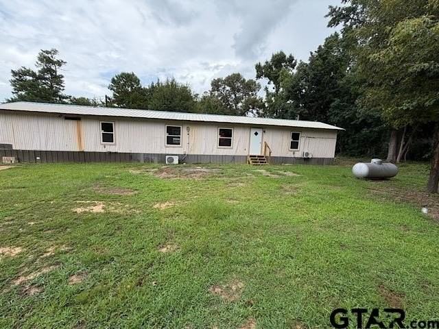 1375 Dobbs Ter - Photo 4 of 15