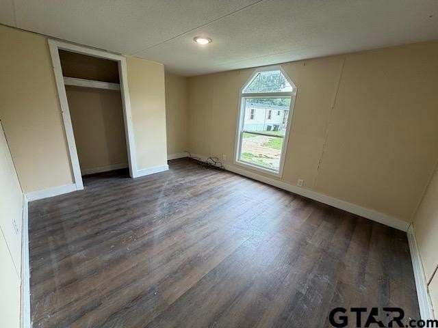 1375 Dobbs Ter - Photo 5 of 15