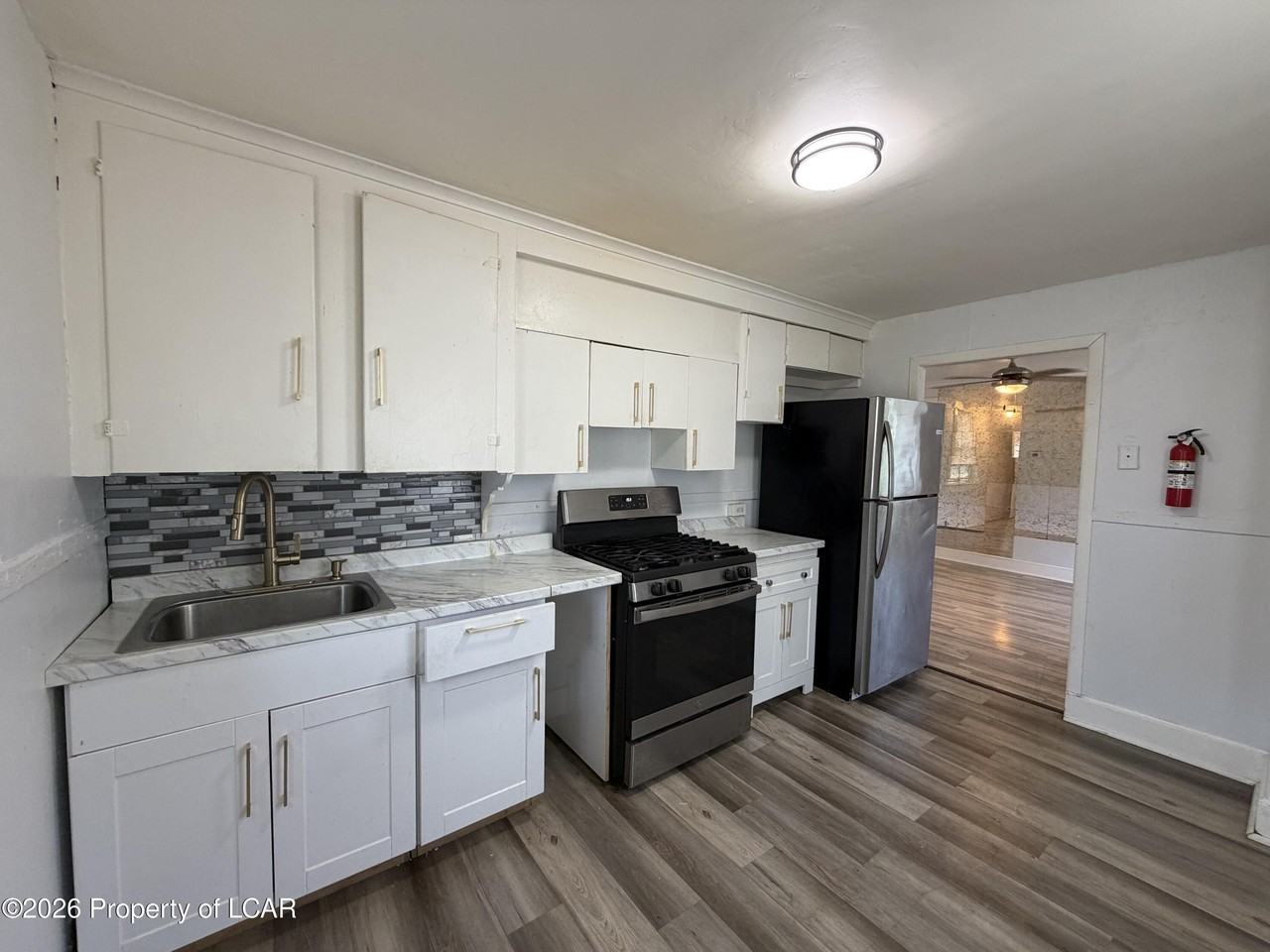 166 Brook St #2ndFL - Photo 2 of 5