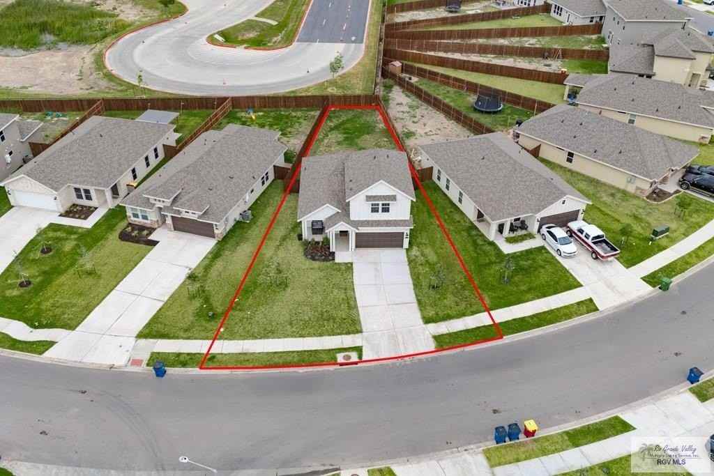 2168 Grove Ln - Photo 6 of 30