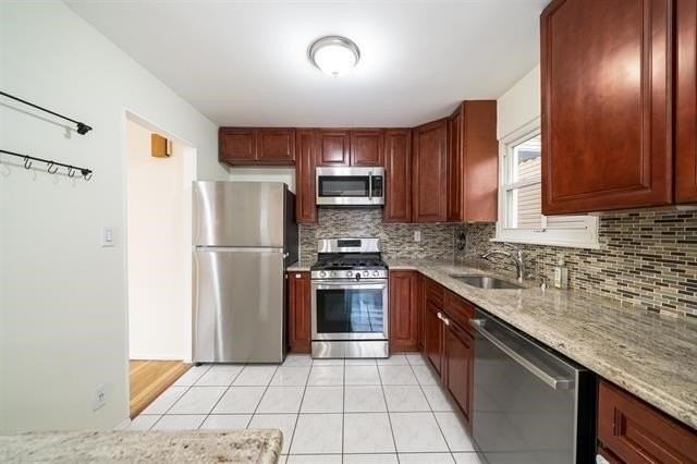 178 W 17th St #1 - Photo 3 of 22