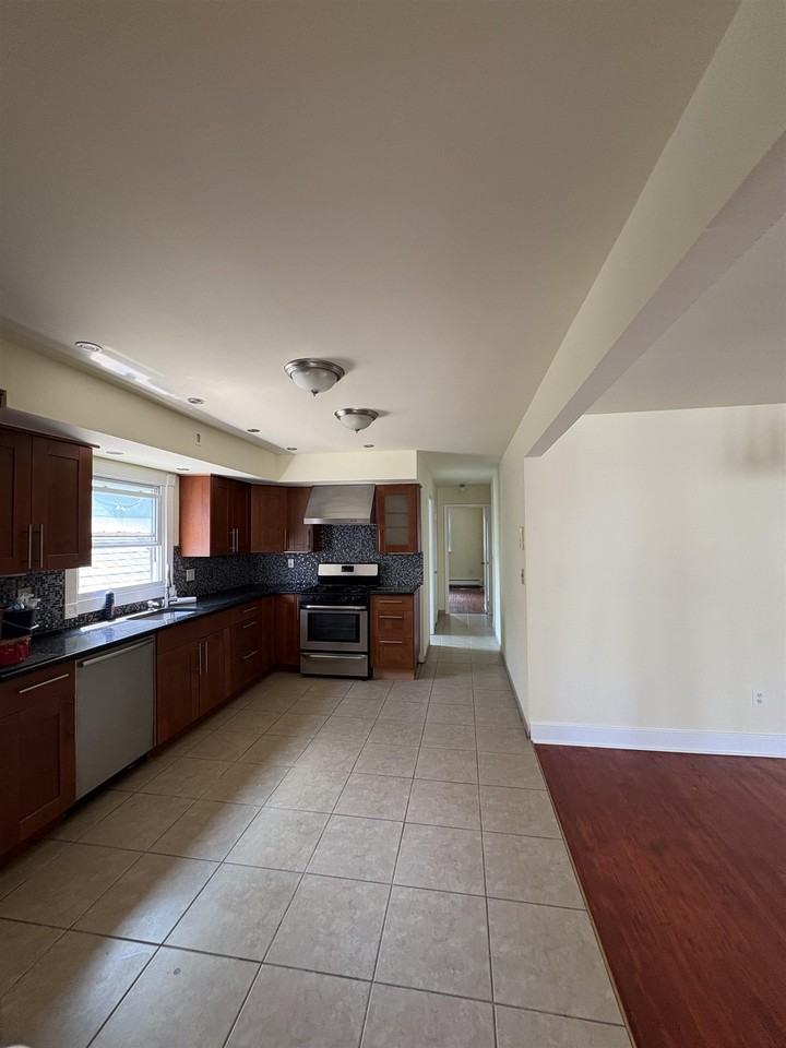 3519 John F Kennedy Blvd - Photo 3 of 19