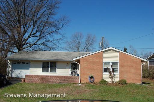 1030 Emmerick Dr - Photo 3 of 23