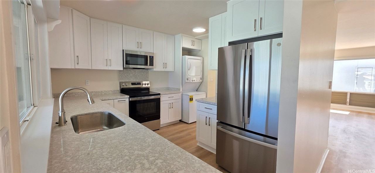 817 Koko Isle Cir #1408 - Photo 6 of 25