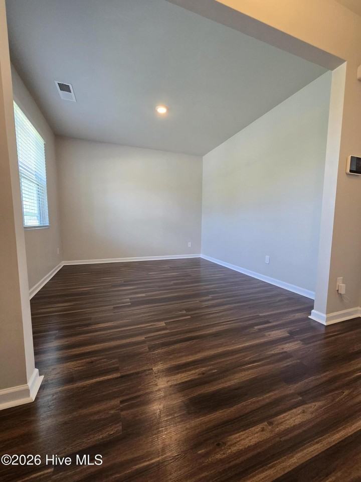 3056 Pepperhill Dr - Photo 4 of 23