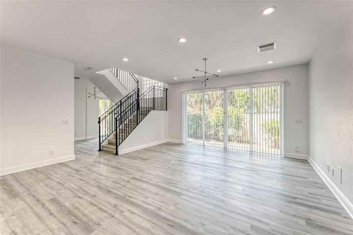 502 Southwest 4th Avenue - Photo 5 of 8