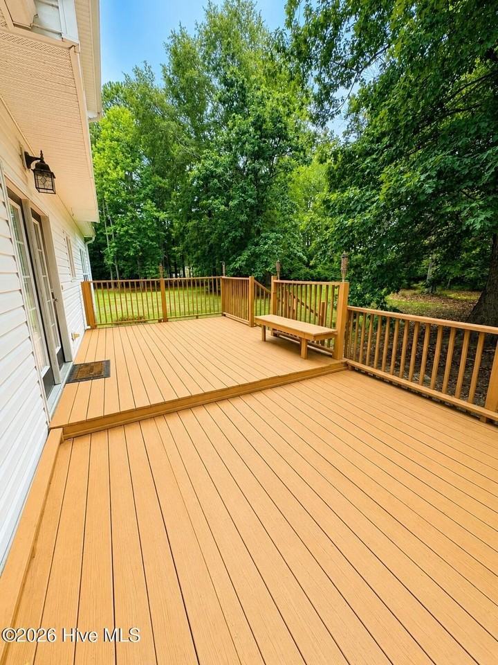 546 Keagan Way - Photo 6 of 35