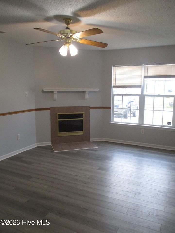 976 W Pueblo Dr - Photo 2 of 5