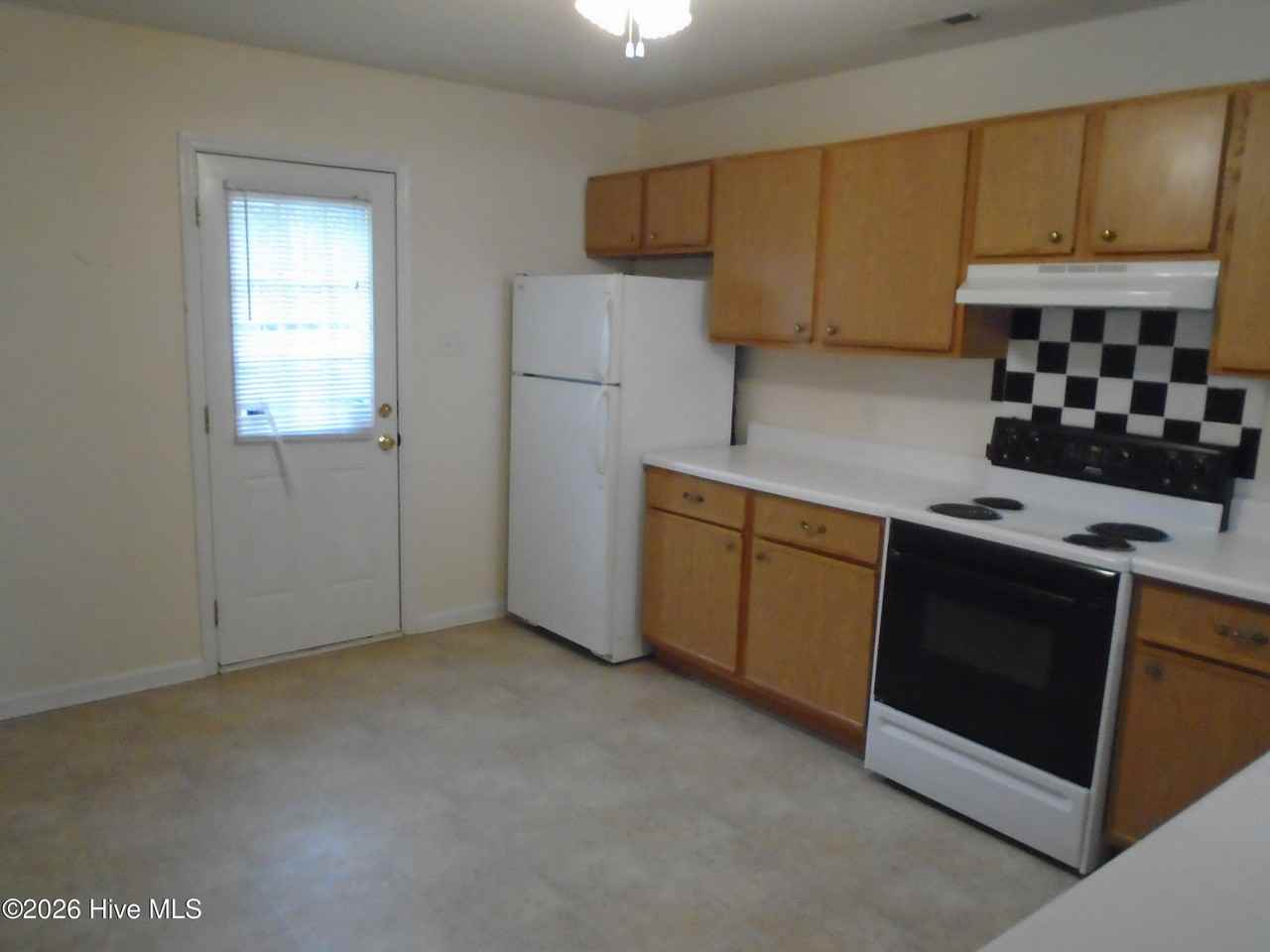 976 W Pueblo Dr - Photo 3 of 5
