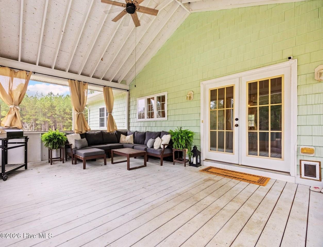 230 Causey Rd - Photo 4 of 44