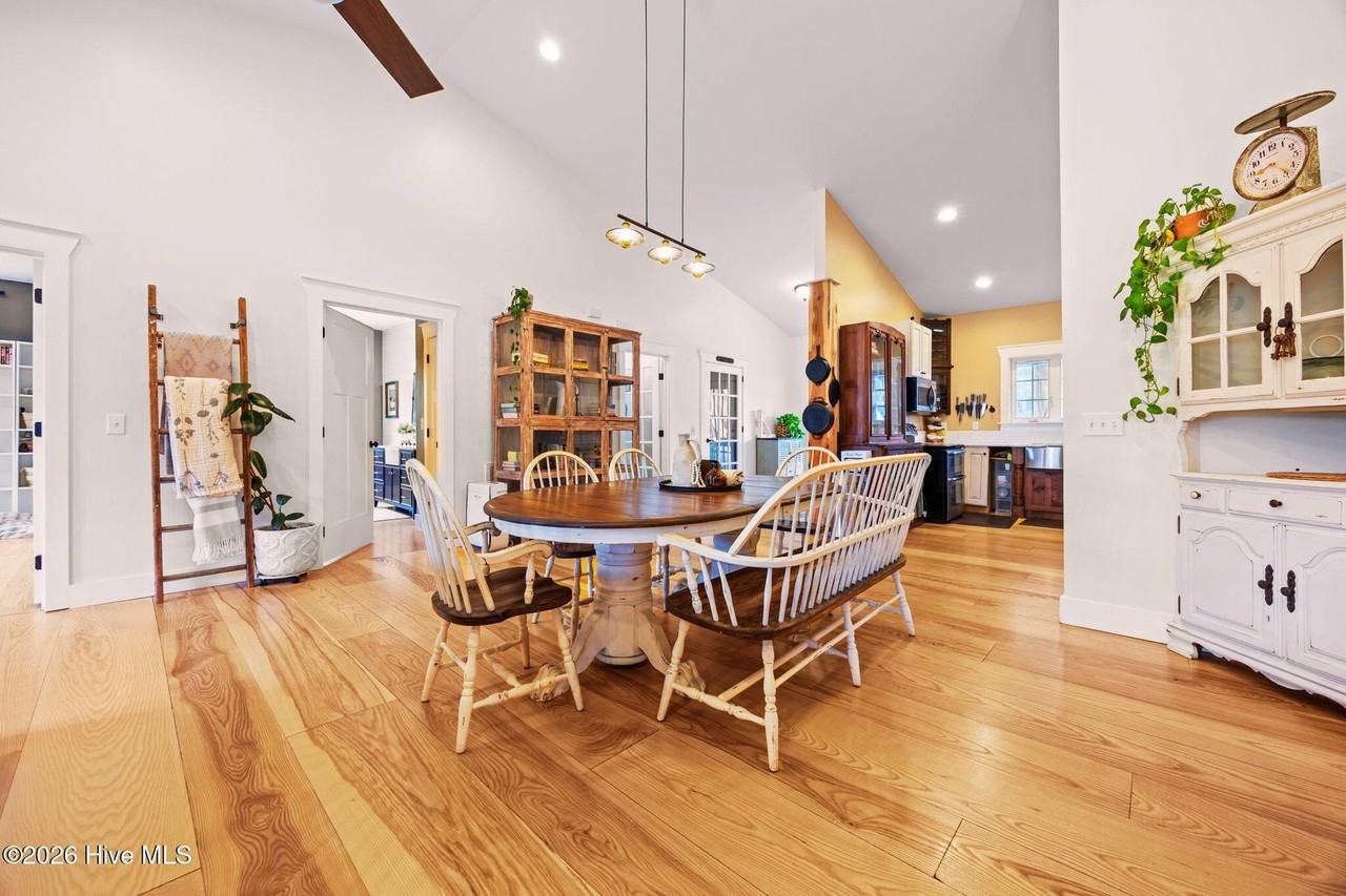 230 Causey Rd - Photo 6 of 44