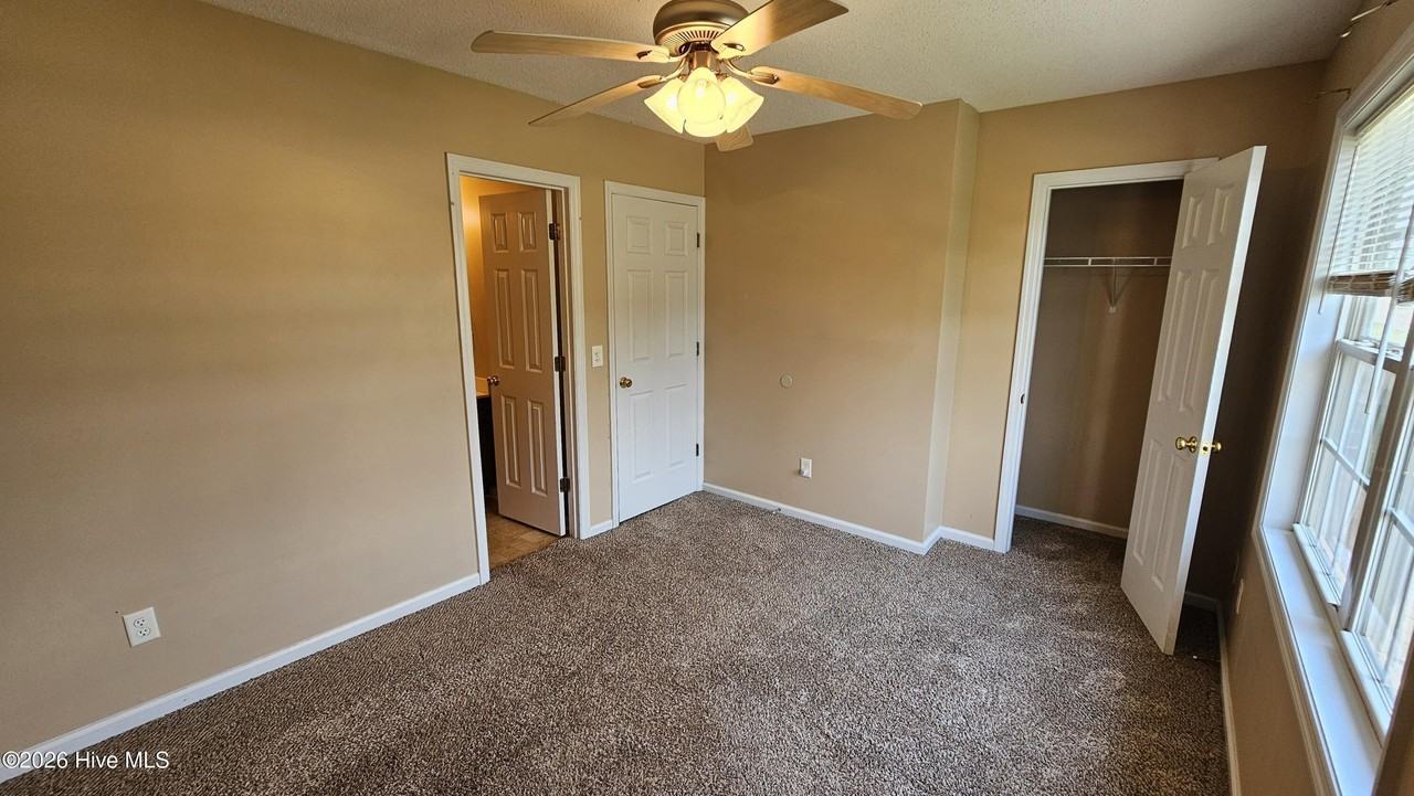 110 Cornerstone Pl - Photo 4 of 12