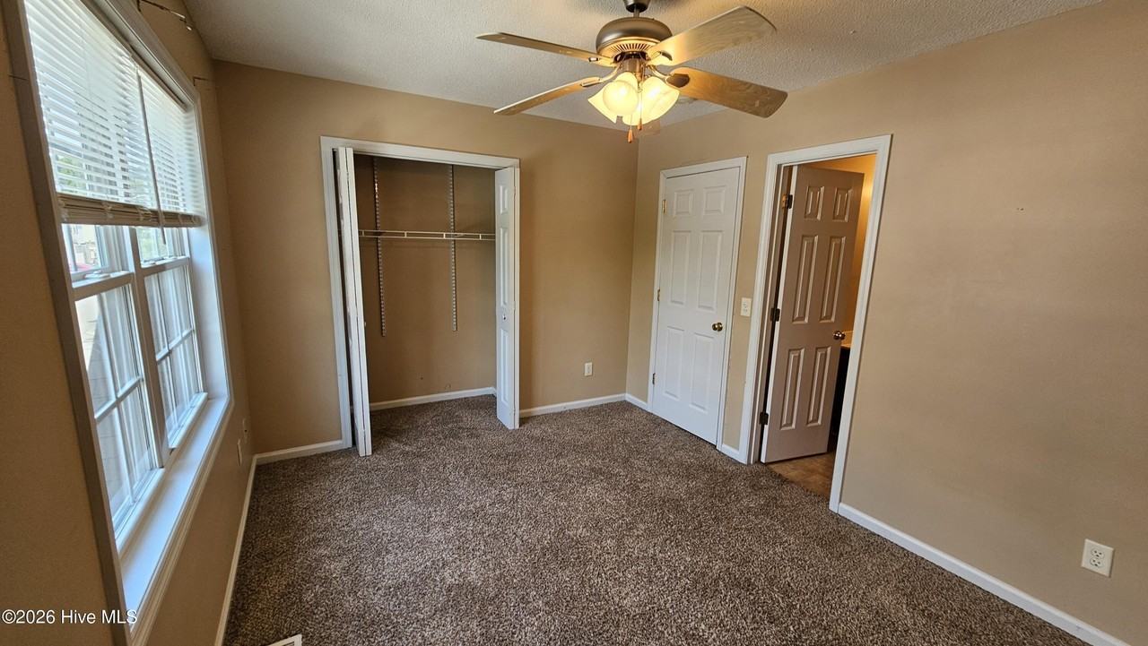 110 Cornerstone Pl - Photo 6 of 12