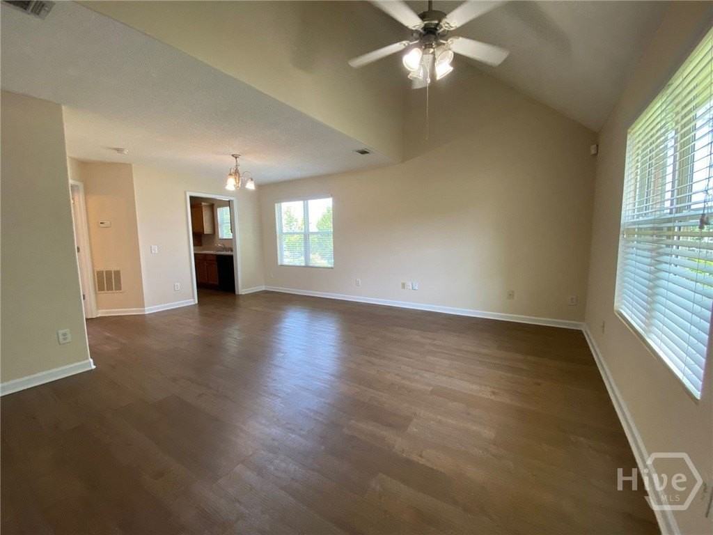 218 Bridgewater Cir - Photo 2 of 17
