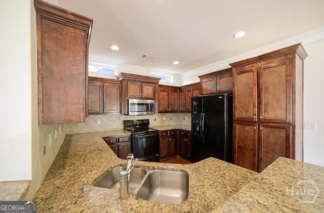 104 Putters Dr - Photo 6 of 19