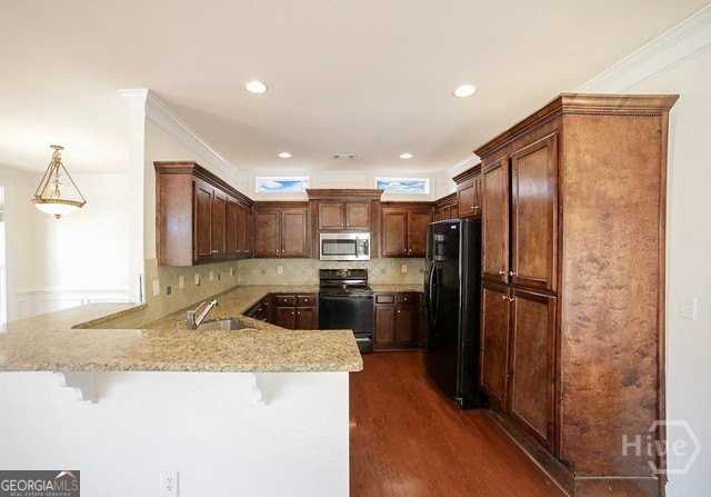 104 Putters Dr - Photo 7 of 19