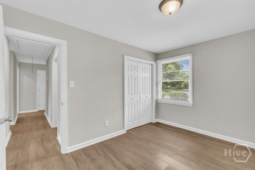 928 W 38th St - Photo 6 of 12