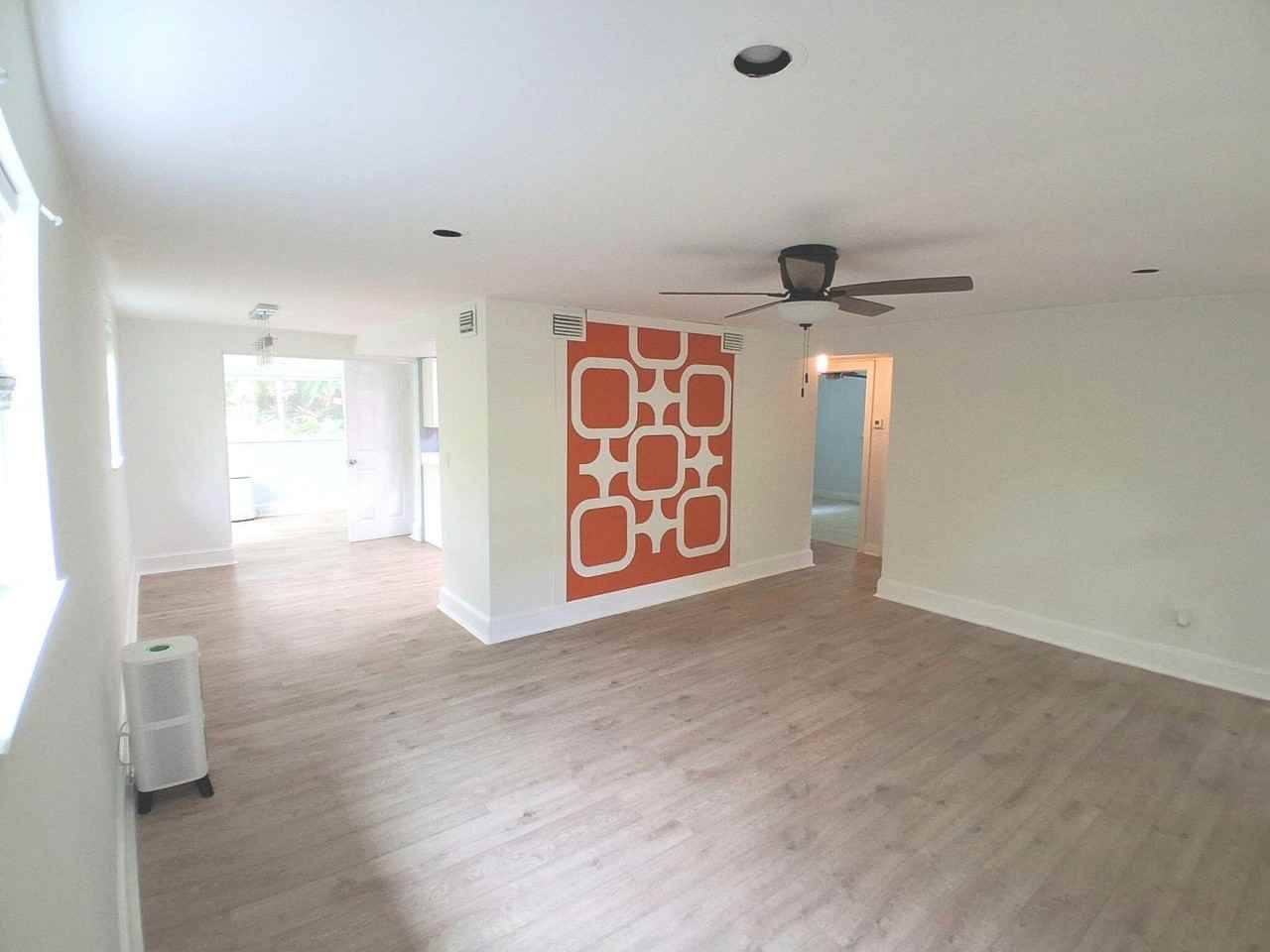 3817 Flagler Ave - Photo 7 of 33