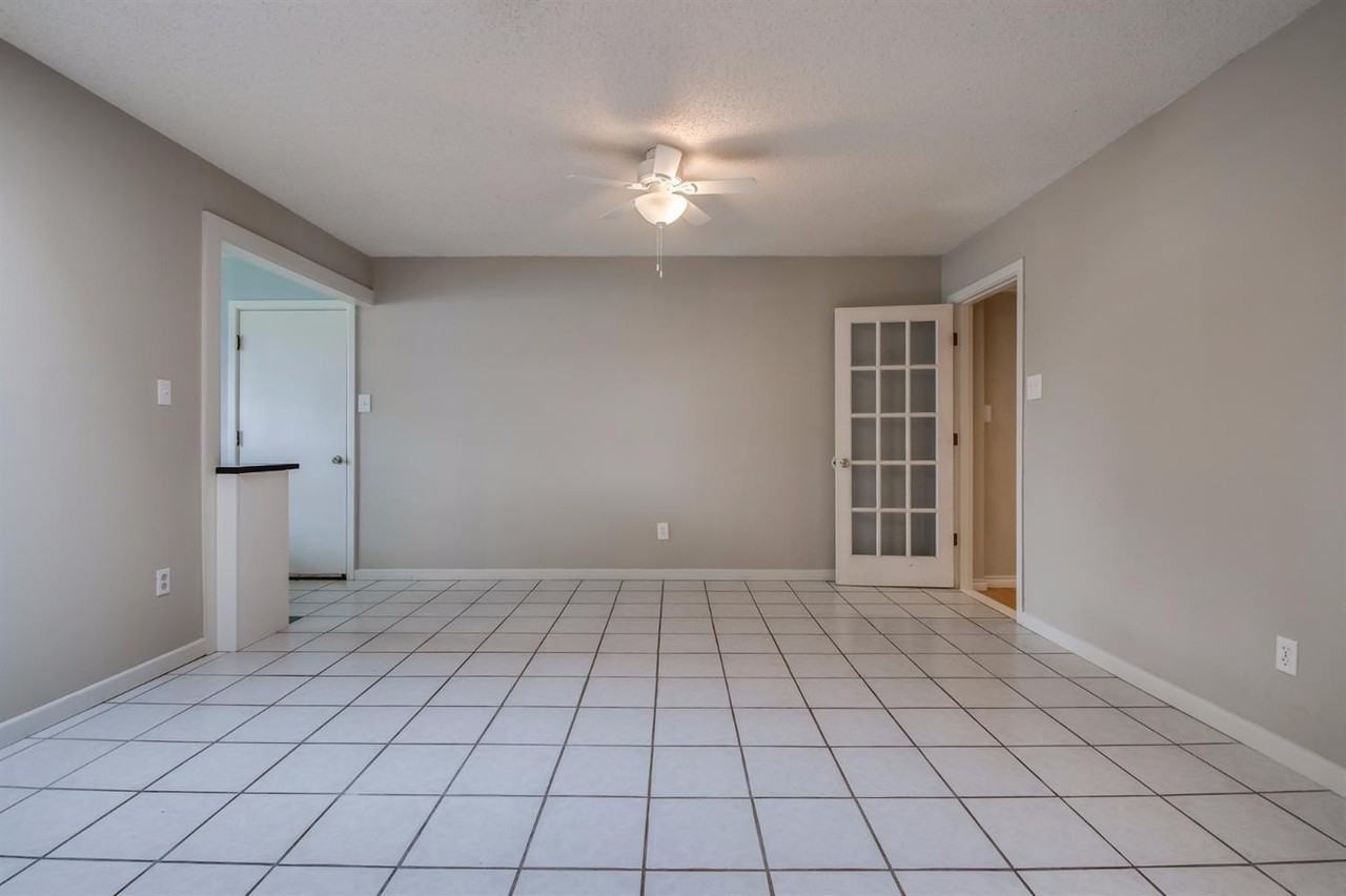 5008 44th St - Photo 5 of 11