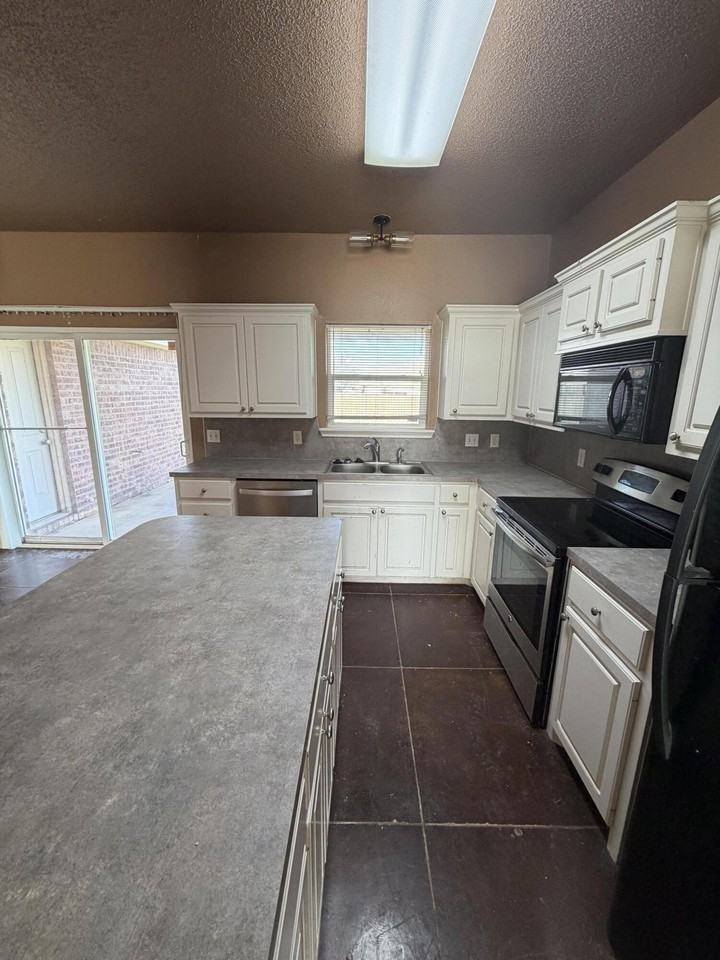 516 N Dover Ave - Photo 4 of 13