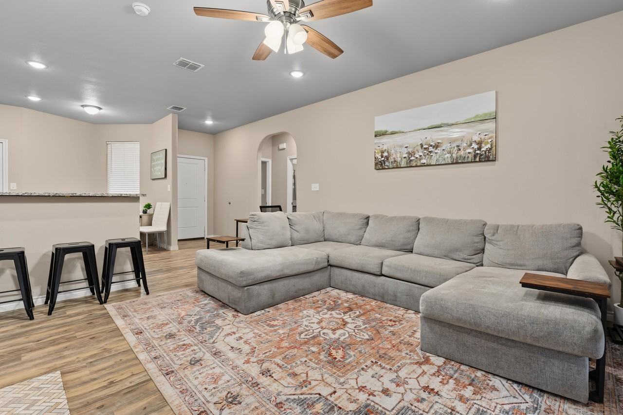 6932 12th St - Photo 4 of 23