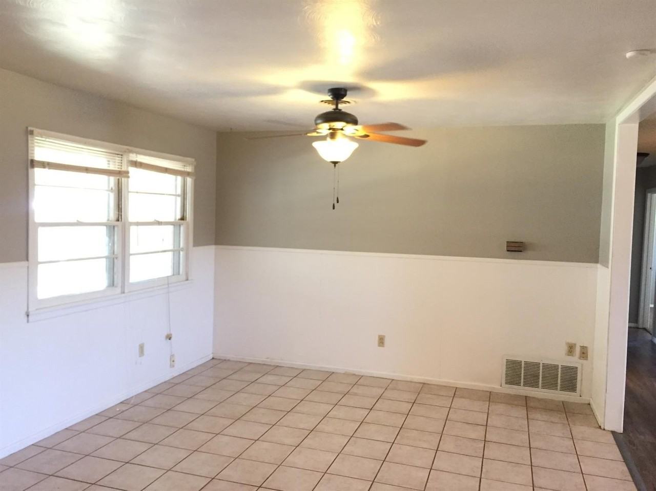 4710 45th St - Photo 5 of 13