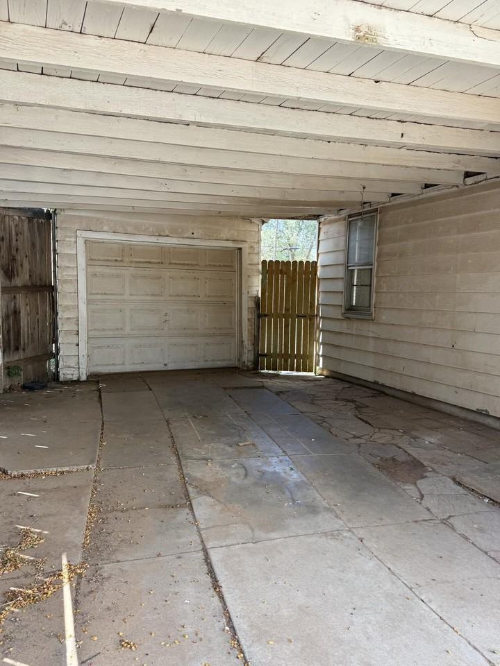 2411 22nd St #B - Photo 4 of 28