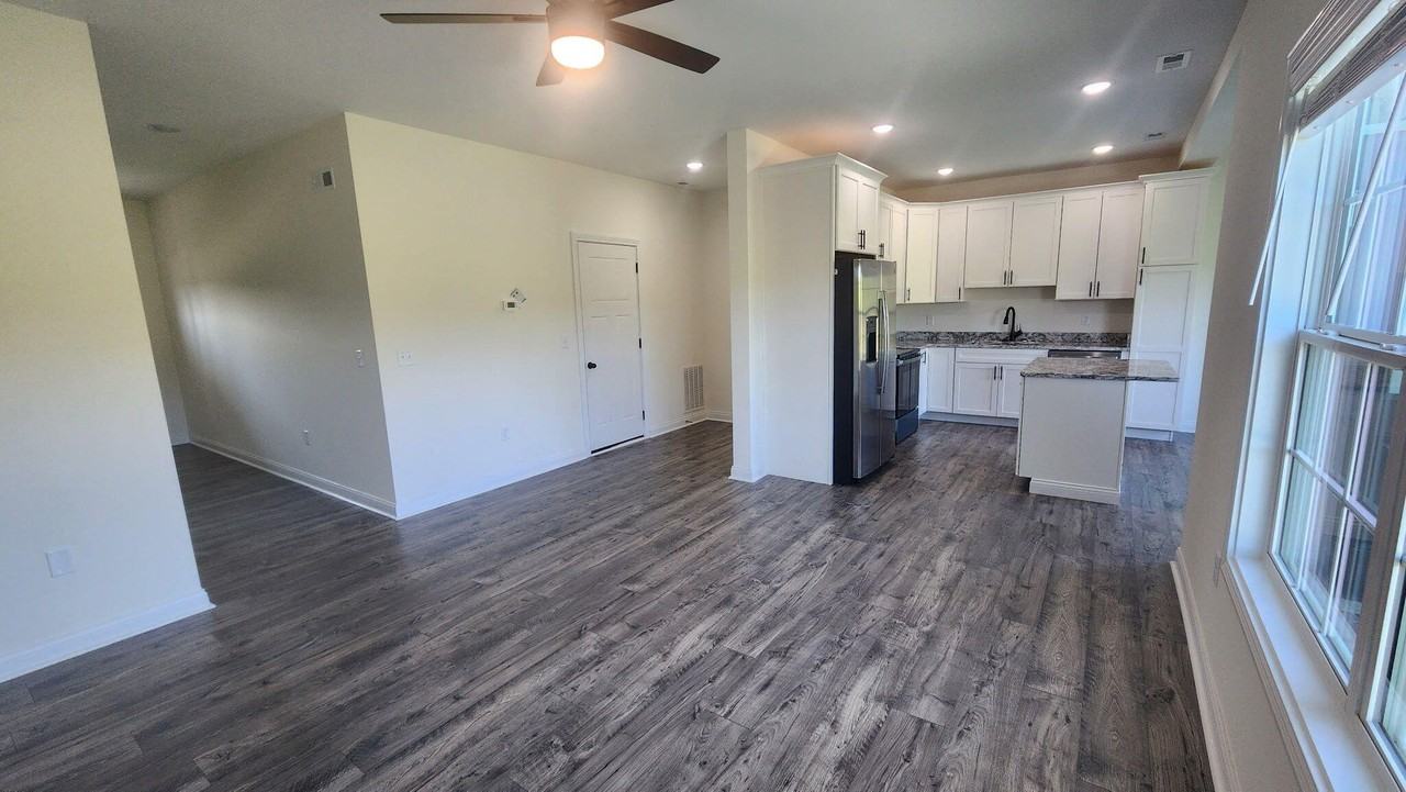 929 Olympic Ct - Photo 6 of 36