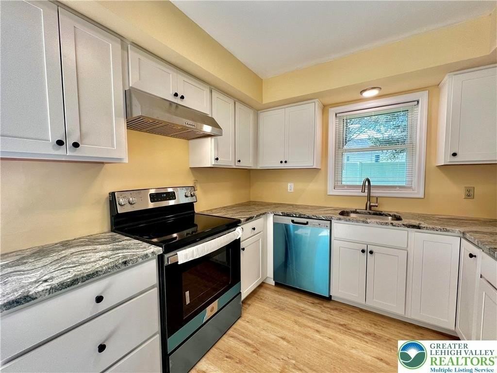2404 Northwood Ave - Photo 2 of 22