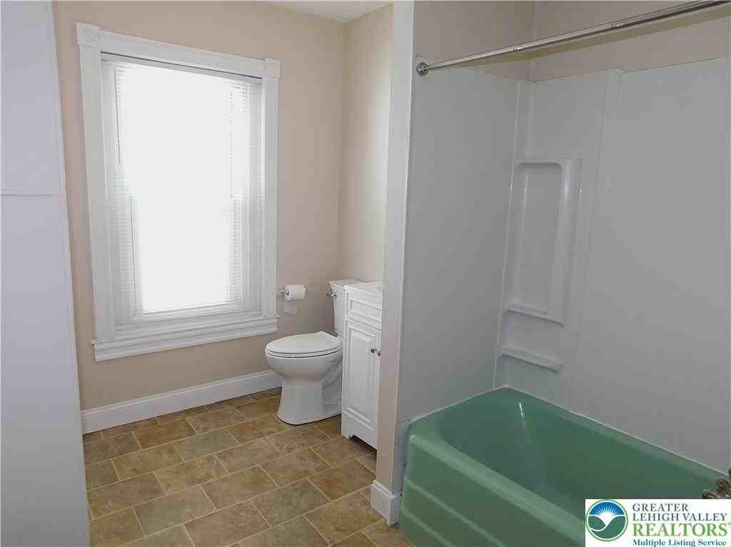 2411 S 5th St #2ndFL - Photo 7 of 9