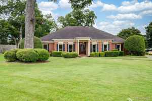 featured image of 8200 Harrogate Hl