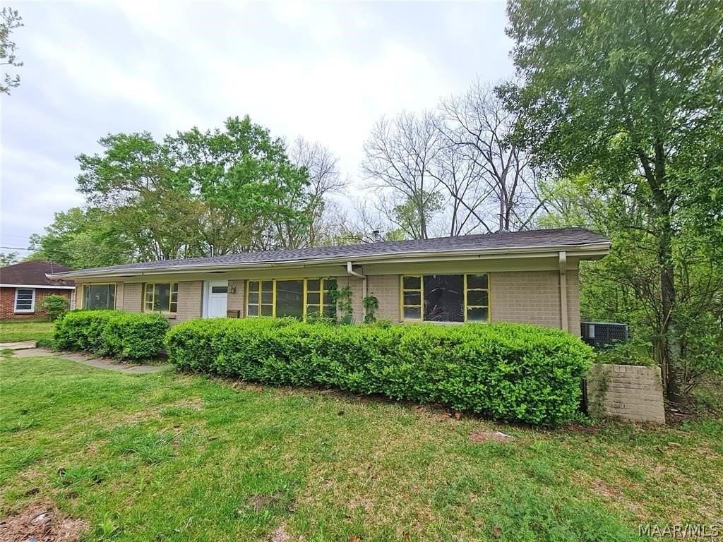 1220 Lynwood Dr - Photo 2 of 37