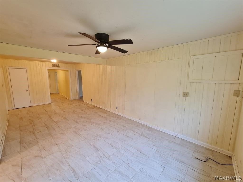 1220 Lynwood Dr - Photo 5 of 37