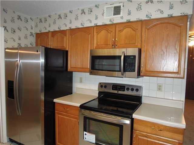 6300 Heathcliff Cv - Photo 5 of 13