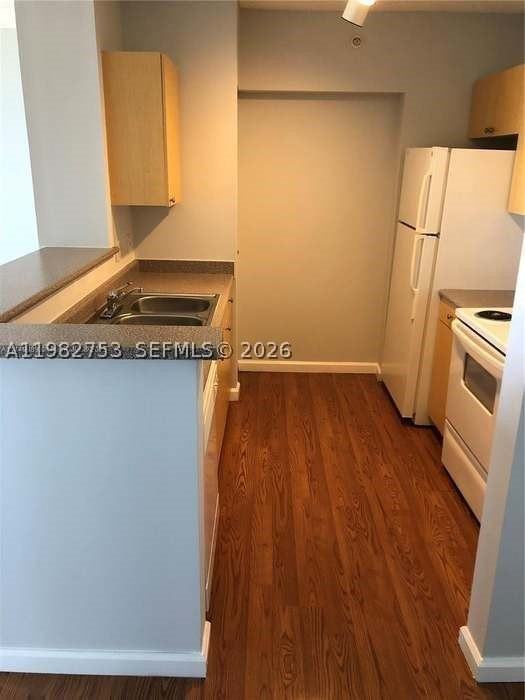 1919 Van Buren St #619A - Photo 4 of 13
