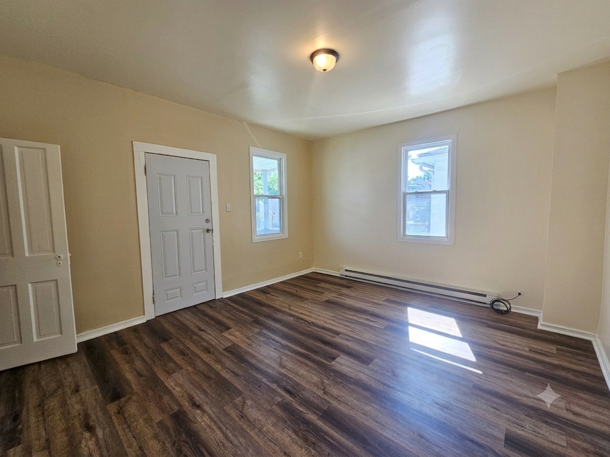 327 E Locust St #2 - Photo 5 of 14