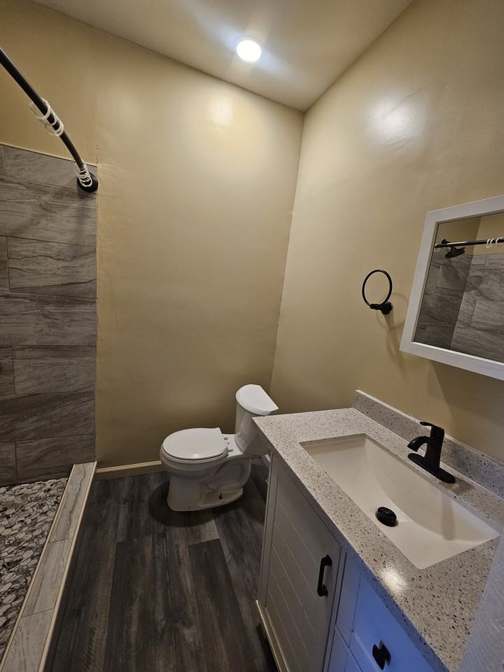 327 E Locust St #2 - Photo 7 of 14
