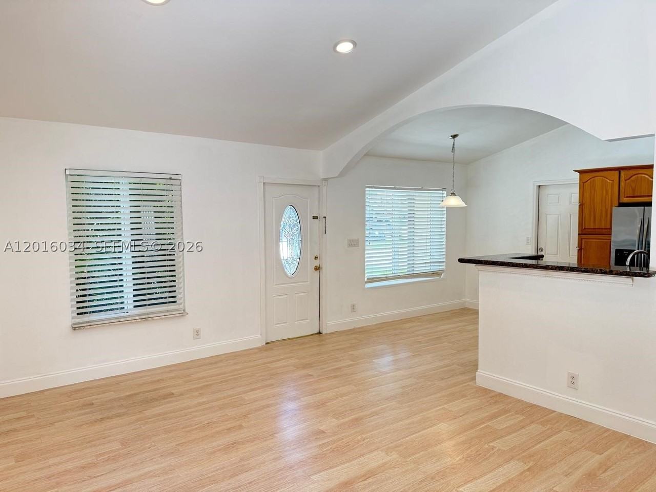 11143 Model Cir E - Photo 6 of 29
