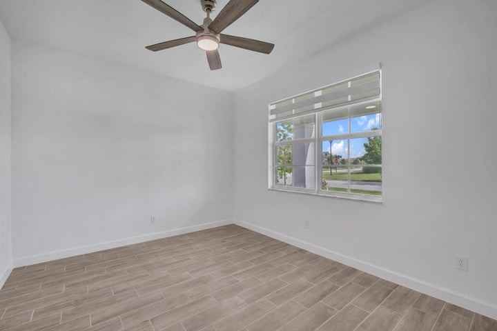 19270 Rolling Acres Road - Photo 6 of 8