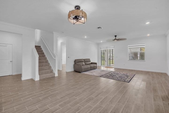 19270 Rolling Acres Road - Photo 3 of 8