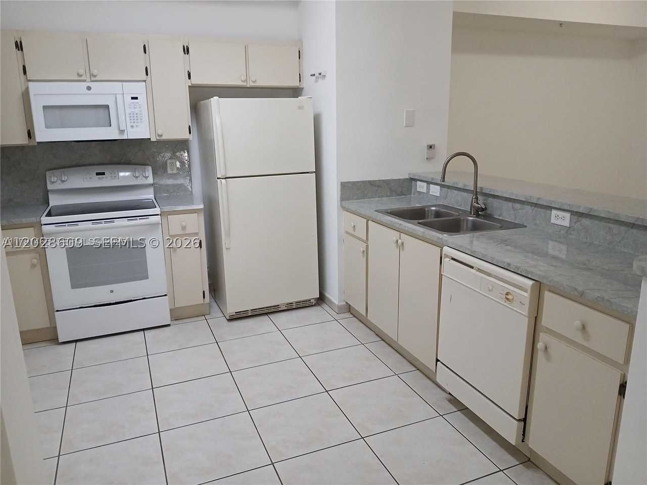 7230 Nw 114th Ave #103 - Photo 4 of 26