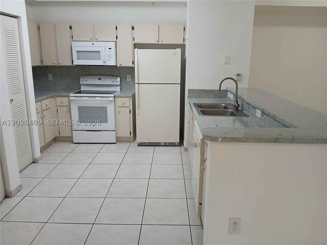 7230 Nw 114th Ave #103 - Photo 5 of 26
