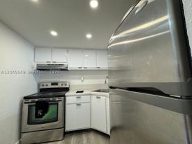 4550 Nw 9th St #709E - Photo 1 of 1