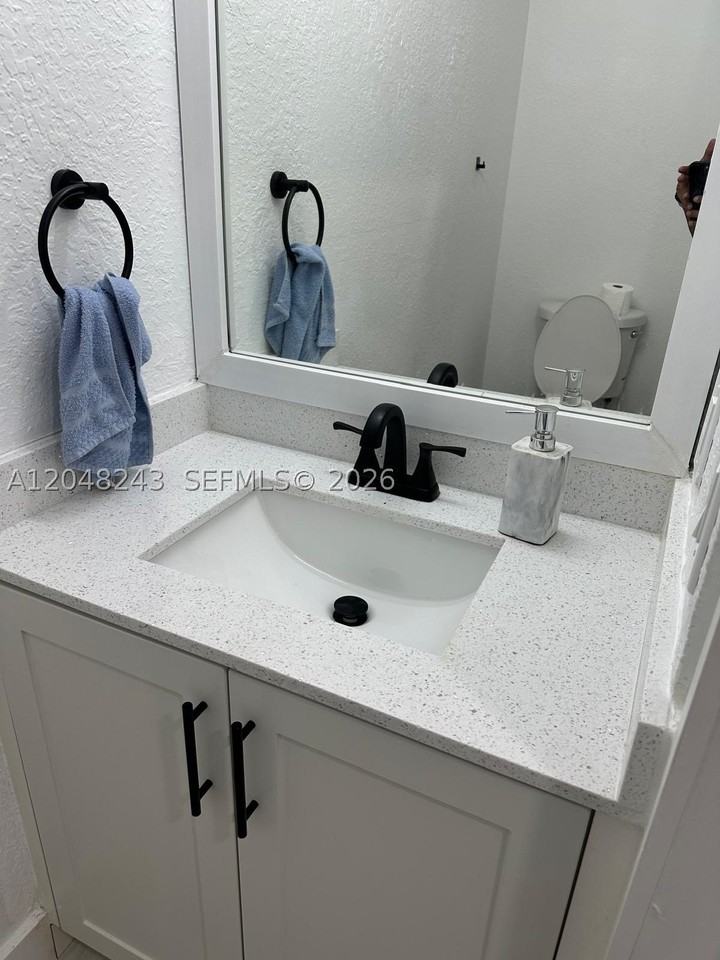 13765 Sw 170th Ter #13765 - Photo 4 of 19