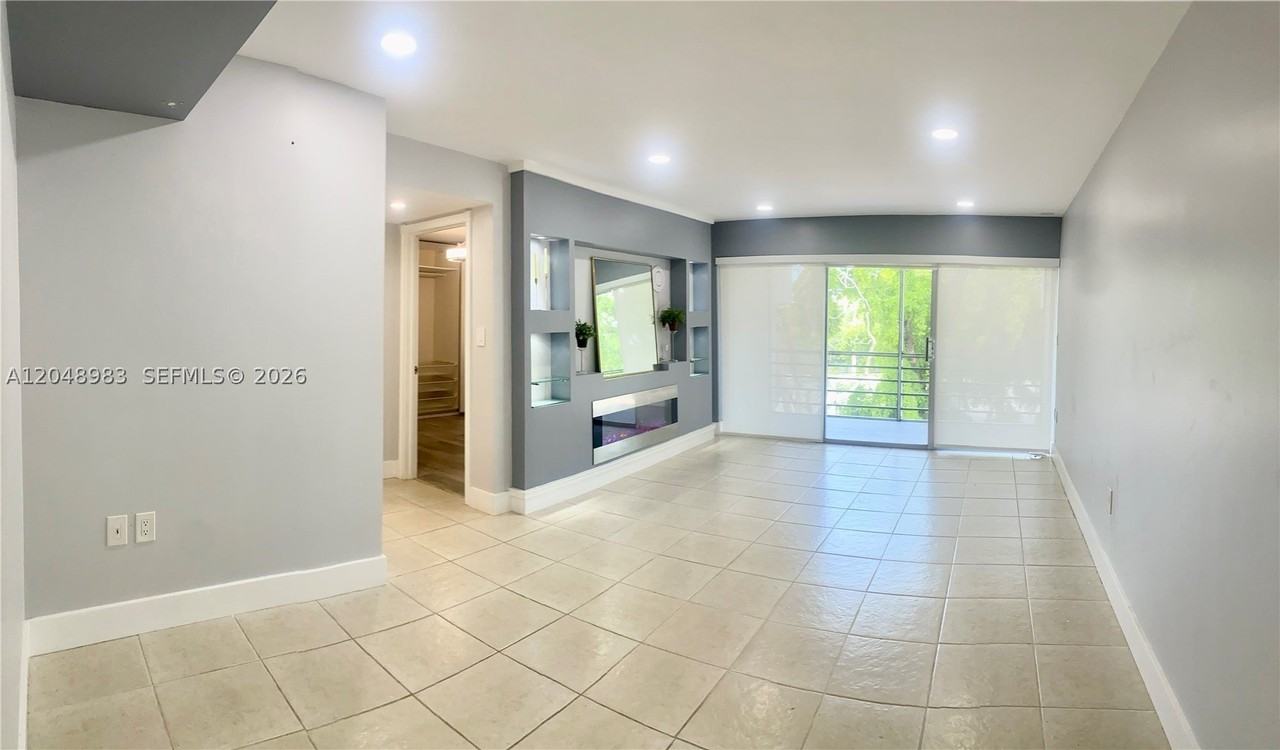 4255 N University Dr #304 - Photo 4 of 29