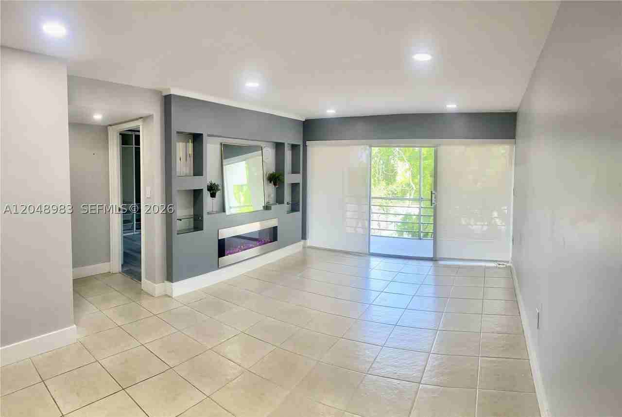 4255 N University Dr #304 - Photo 6 of 29