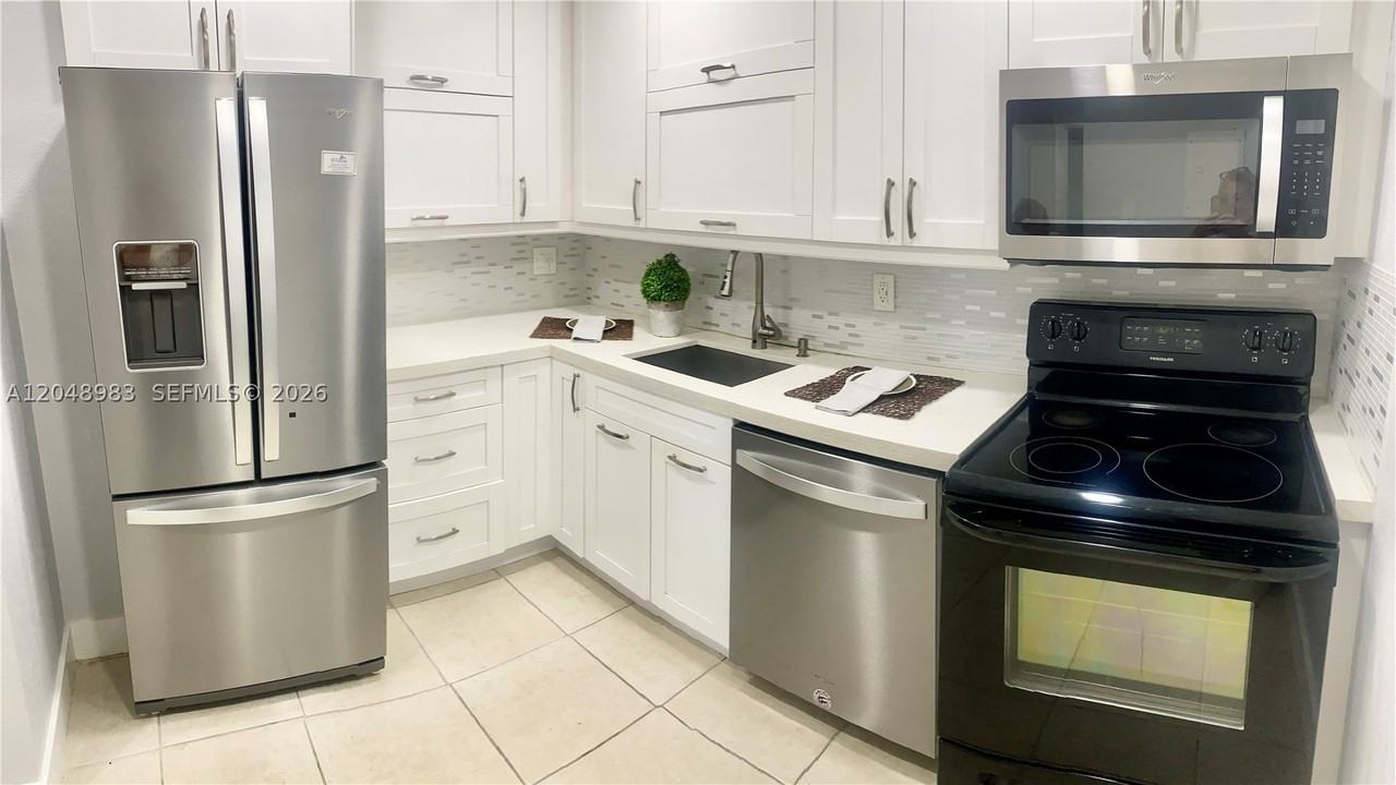 4255 N University Dr #304 - Photo 7 of 29