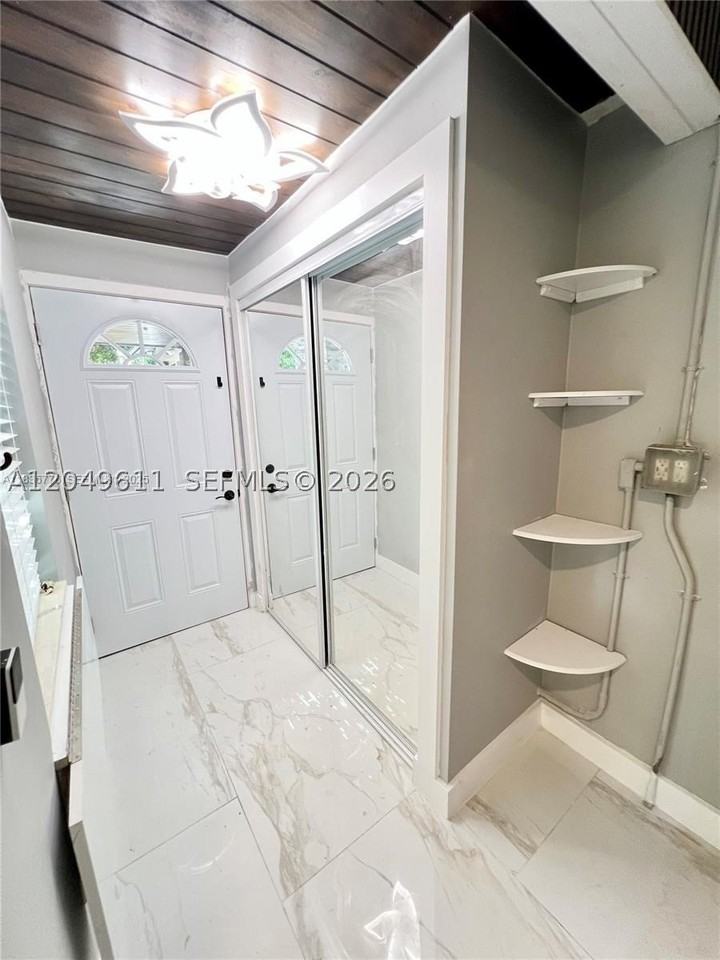 511 N 70th Way - Photo 2 of 9
