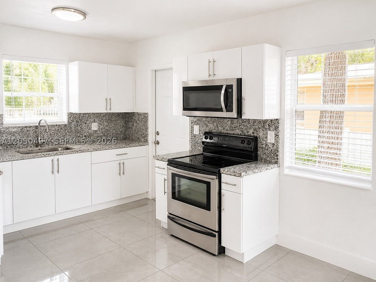 1114 Nw 59th St - Photo 5 of 12